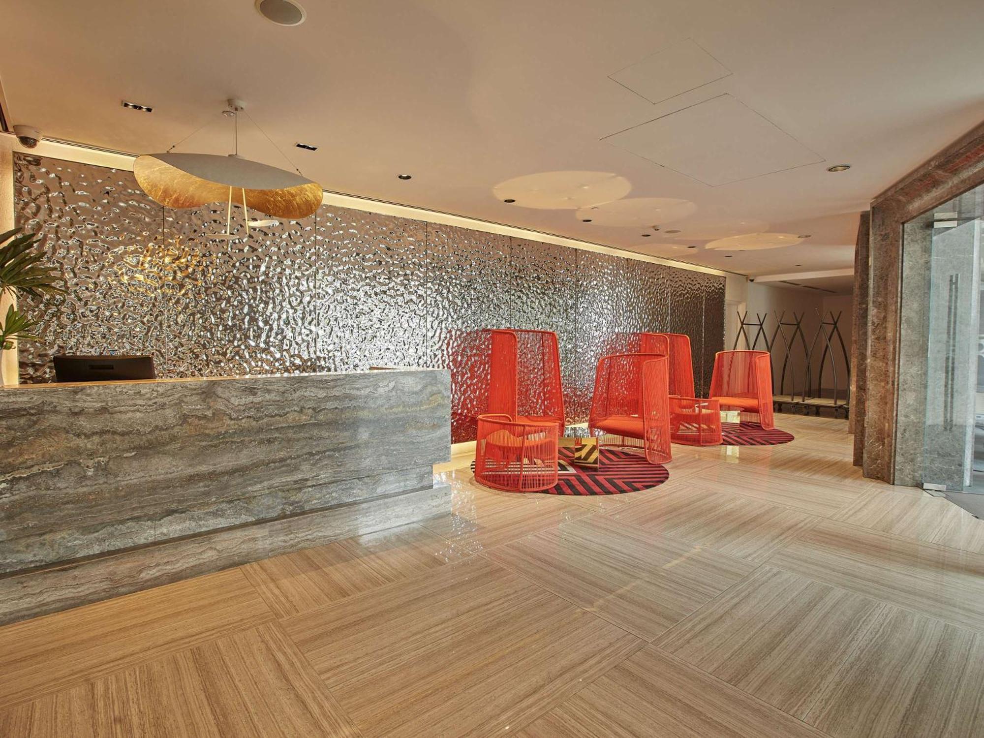 Novotel Suites Manila At Acqua Mandaluyong Exterior foto